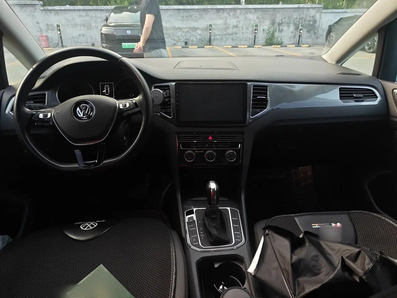 Volkswagen Golf Sportsvan 2018 230TSI Automatic Trend Edition — миниатюра 10