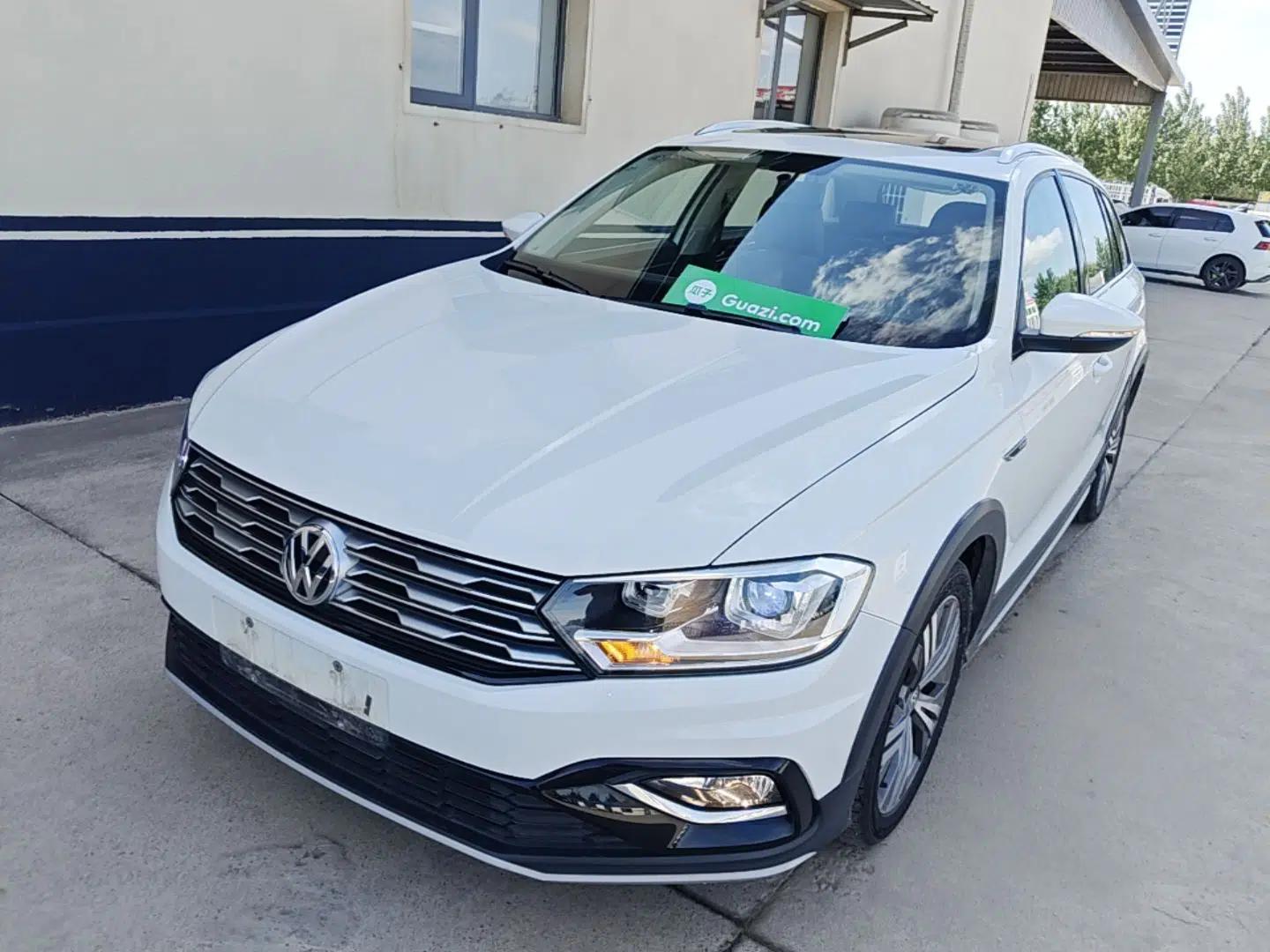 Volkswagen C-TREK 2018 1.5L Automatic Comfort Model — миниатюра 1