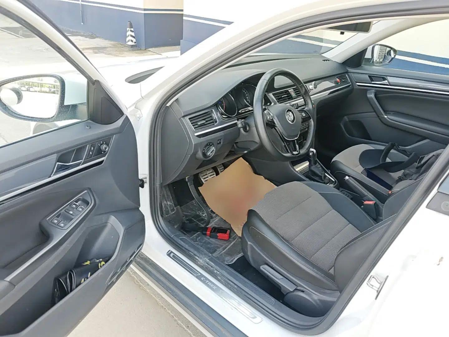 Volkswagen C-TREK 2018 1.5L Automatic Comfort Model — миниатюра 19