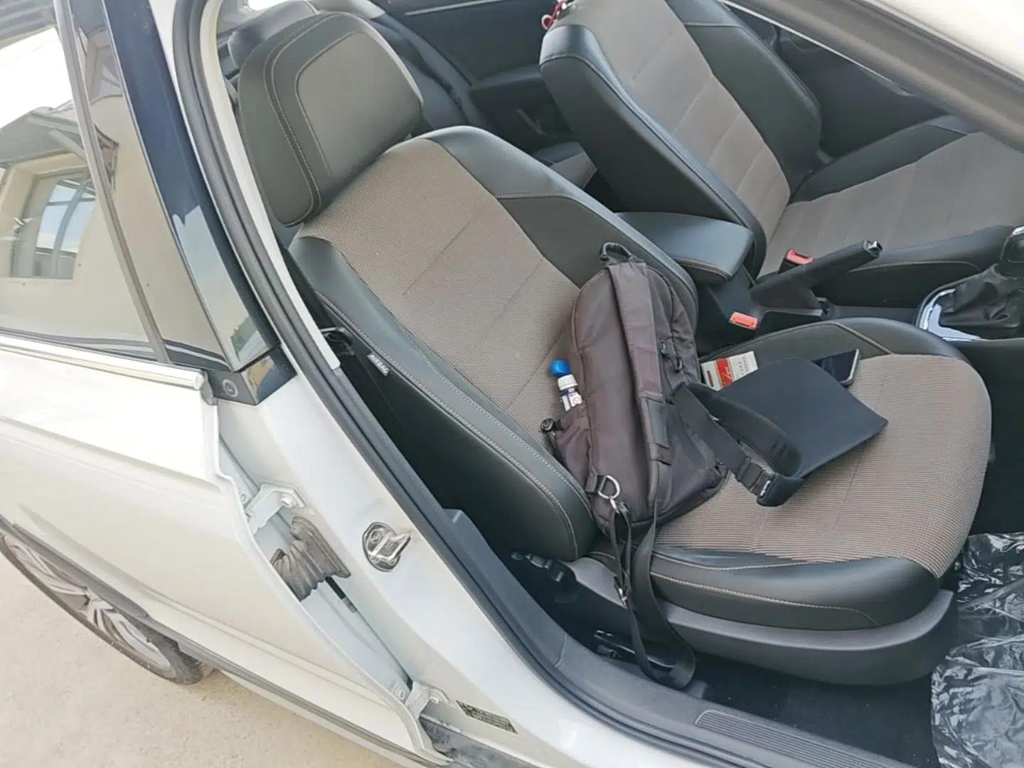 Volkswagen C-TREK 2018 1.5L Automatic Comfort Model — миниатюра 23