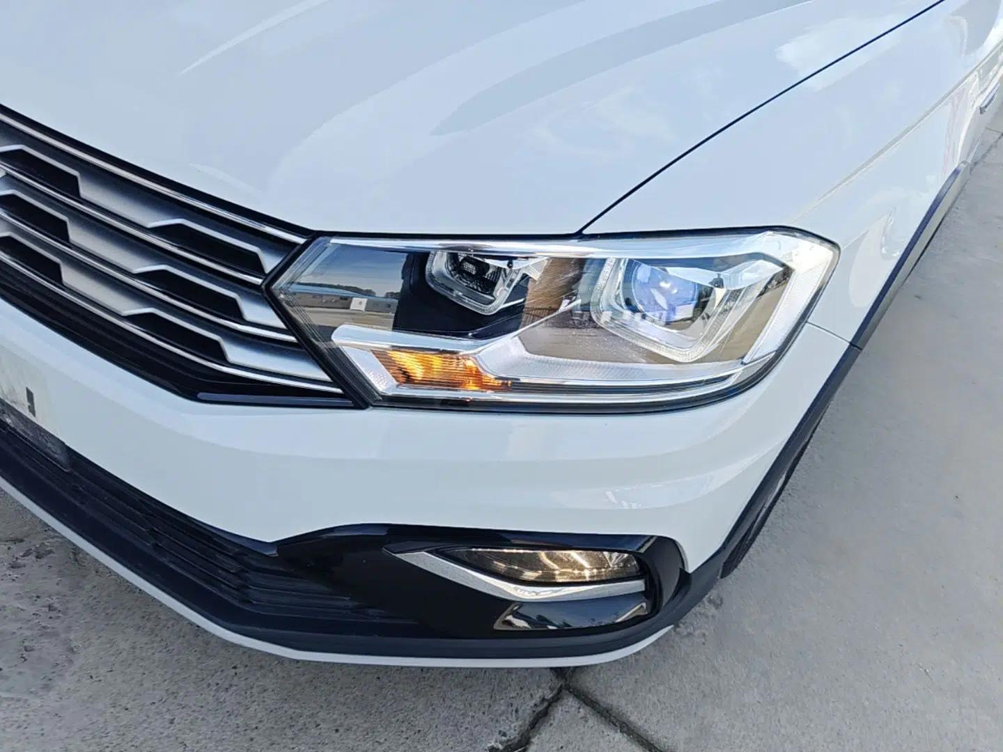 Volkswagen C-TREK 2018 1.5L Automatic Comfort Model — миниатюра 9