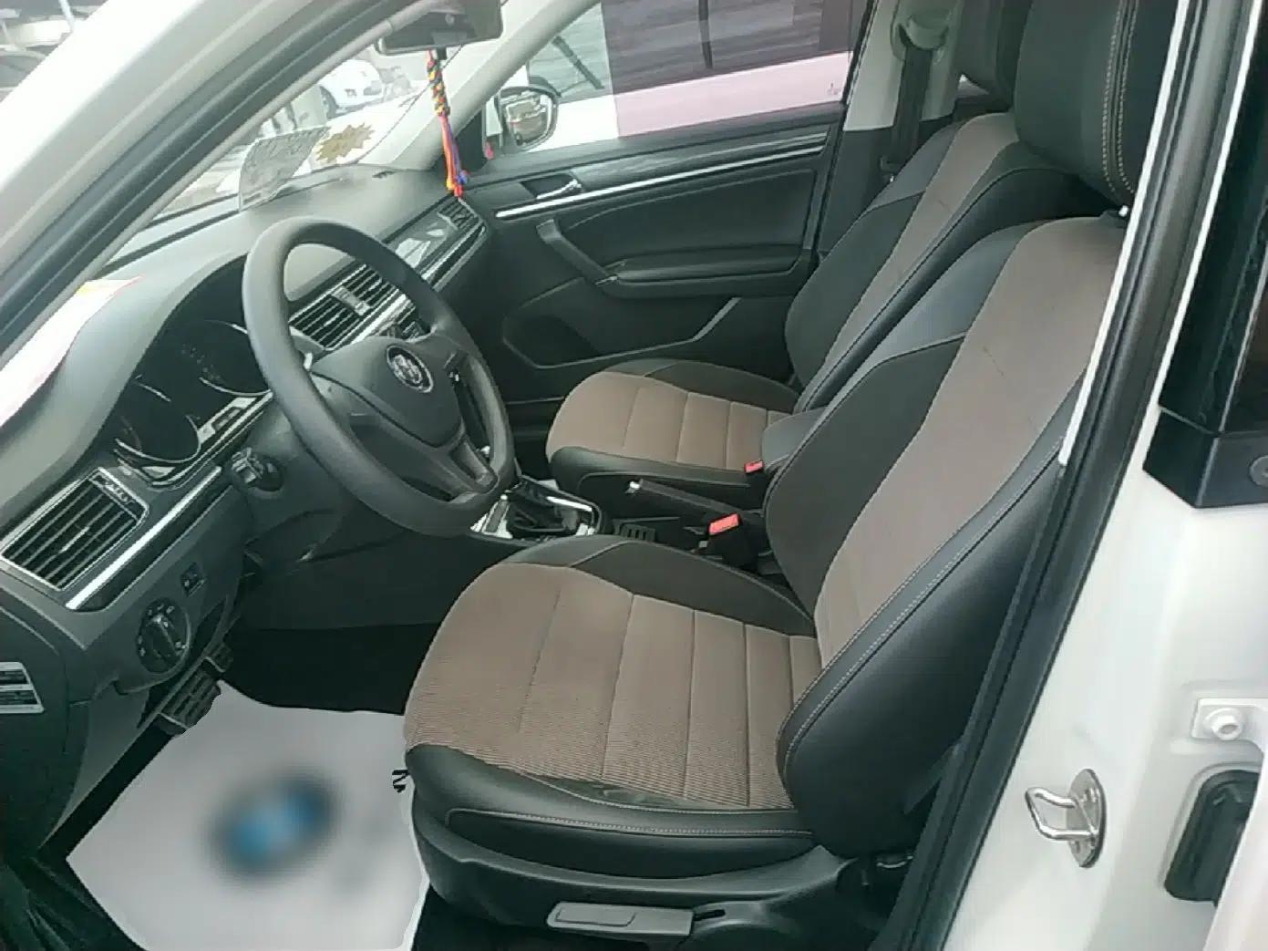 Volkswagen C-TREK 2017 1.6L Automatic Comfort Model — миниатюра 18