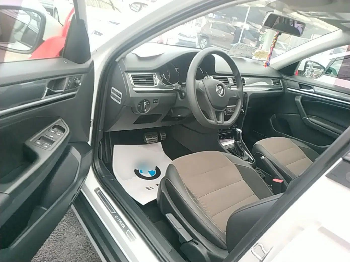 Volkswagen C-TREK 2017 1.6L Automatic Comfort Model — миниатюра 19