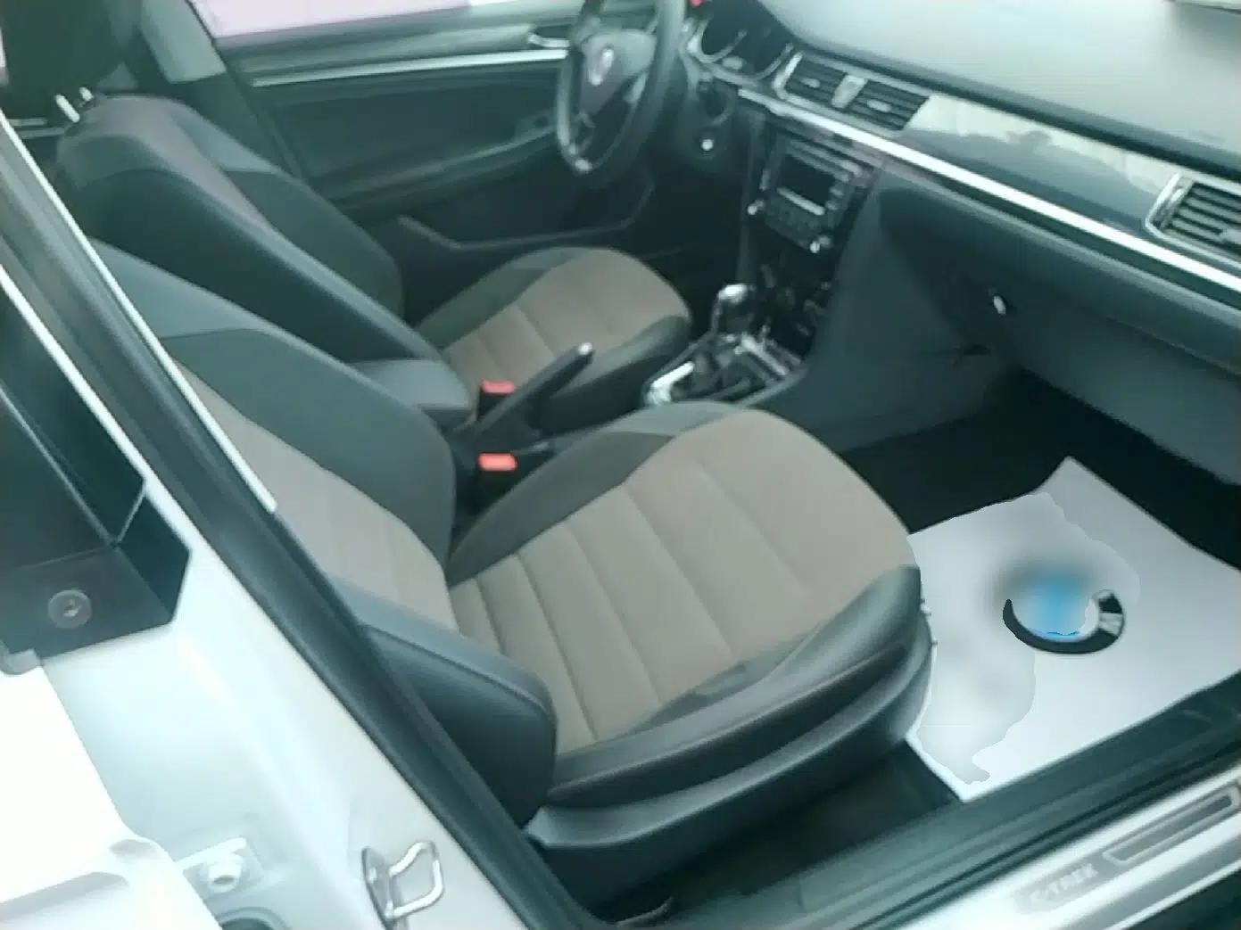 Volkswagen C-TREK 2017 1.6L Automatic Comfort Model — миниатюра 23