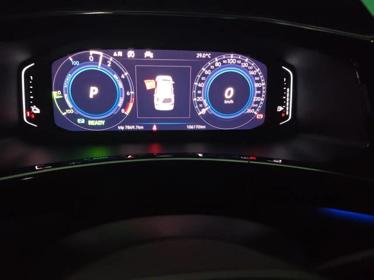 Volkswagen Tayron GTE Plug-in Hybrid 2020 1.4T Luxury Model — миниатюра 13