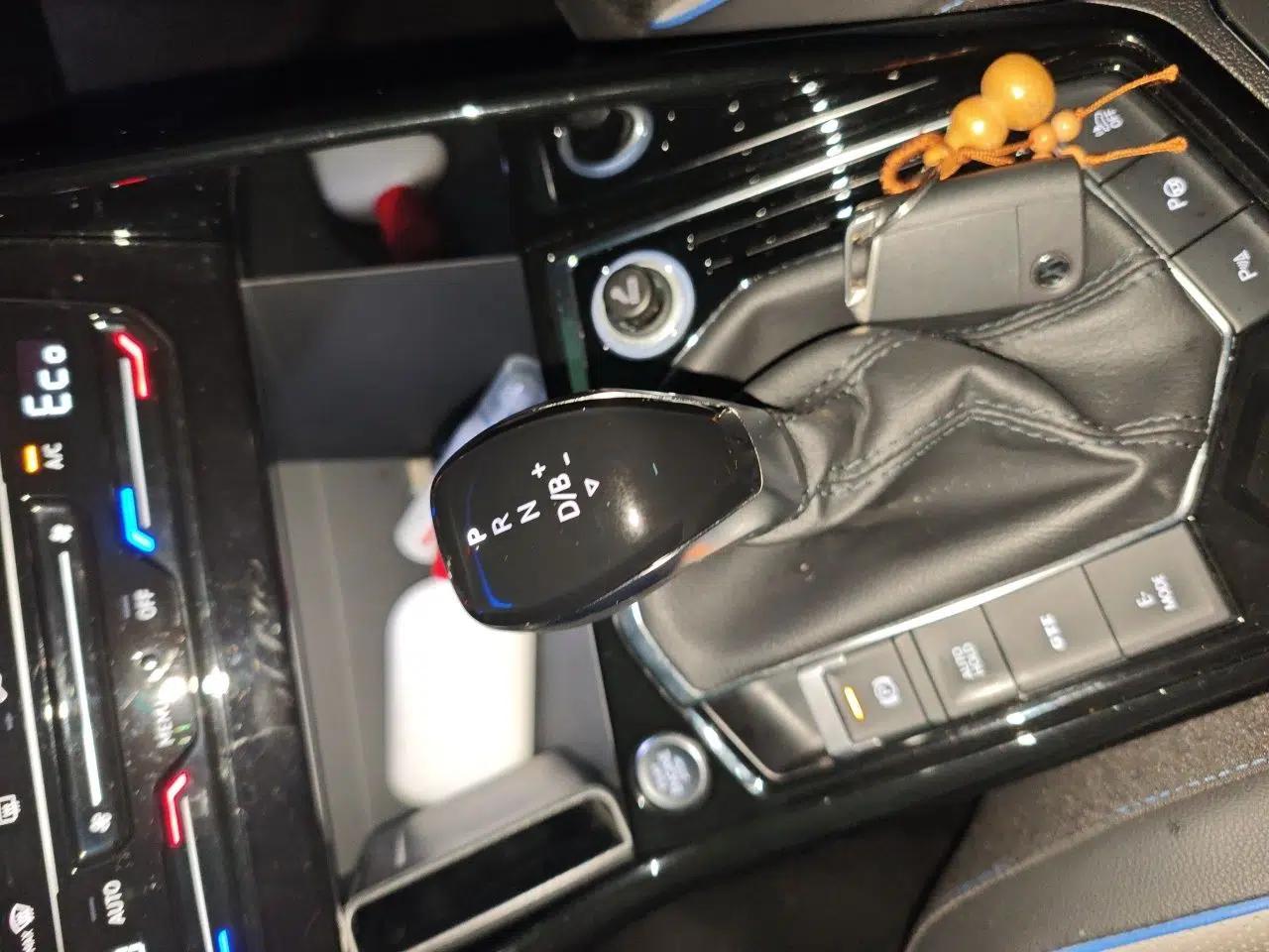 Volkswagen Tayron GTE Plug-in Hybrid 2020 1.4T Luxury Model — миниатюра 15