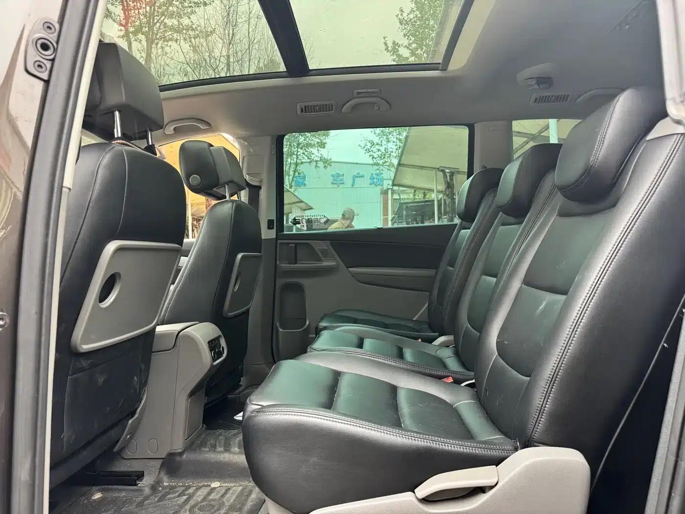 2016 Sharan 380TSI Comfort 7-seater — миниатюра 8