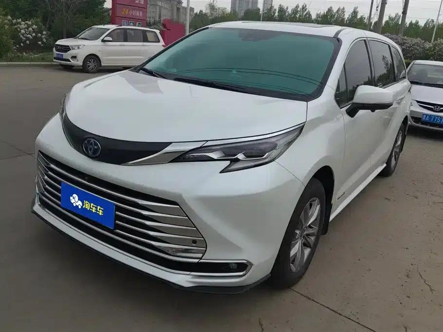 2024 Sienna 2.5L Hybrid Comfort Edition — миниатюра 1