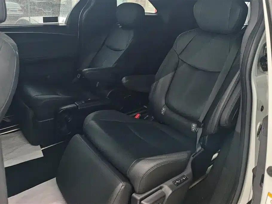 2021 Sienna 2.5L Hybrid Premium Edition — миниатюра 11