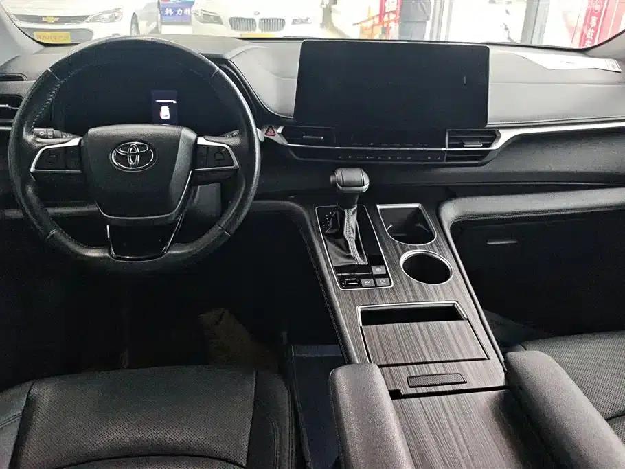 2021 Sienna 2.5L Hybrid Premium Edition — миниатюра 12