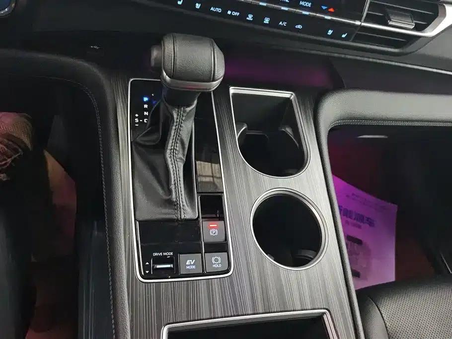 2021 Sienna 2.5L Hybrid Premium Edition — миниатюра 16