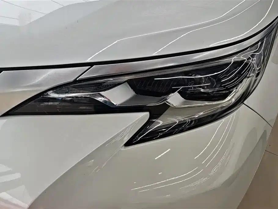 2021 Sienna 2.5L Hybrid Premium Edition — миниатюра 5