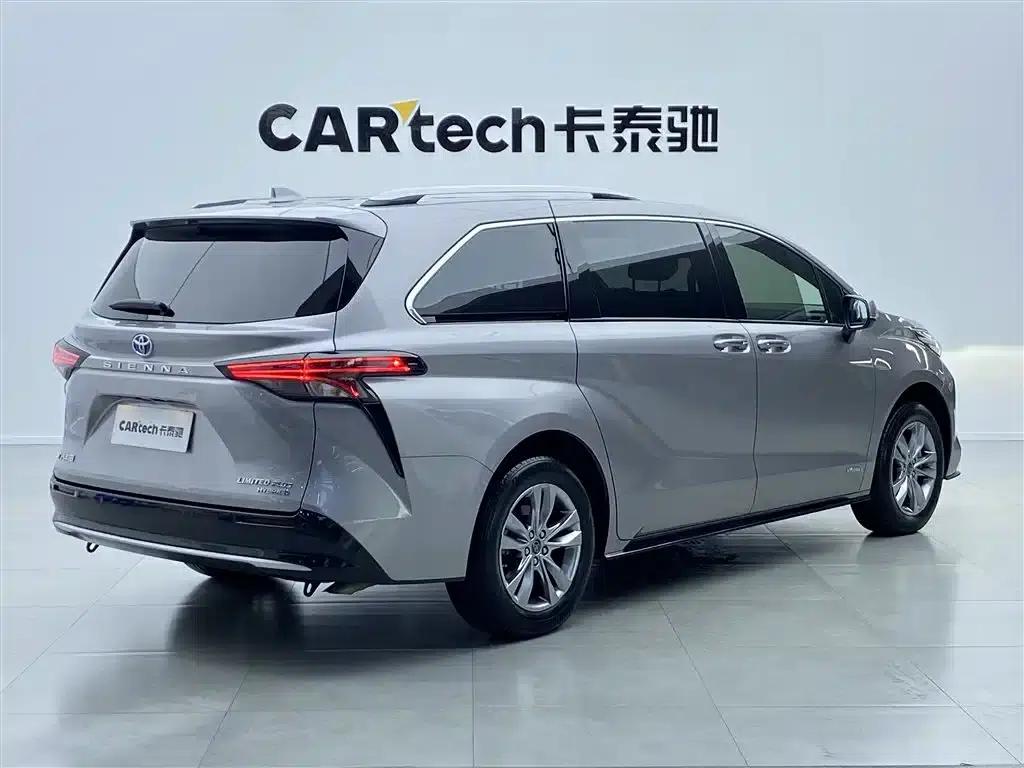 2021 Sienna 2.5L Hybrid Supreme Edition — миниатюра 3