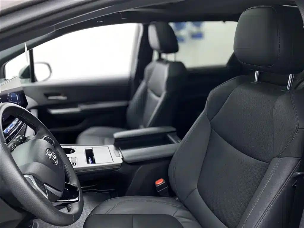 2021 Sienna 2.5L Hybrid Supreme Edition — миниатюра 22