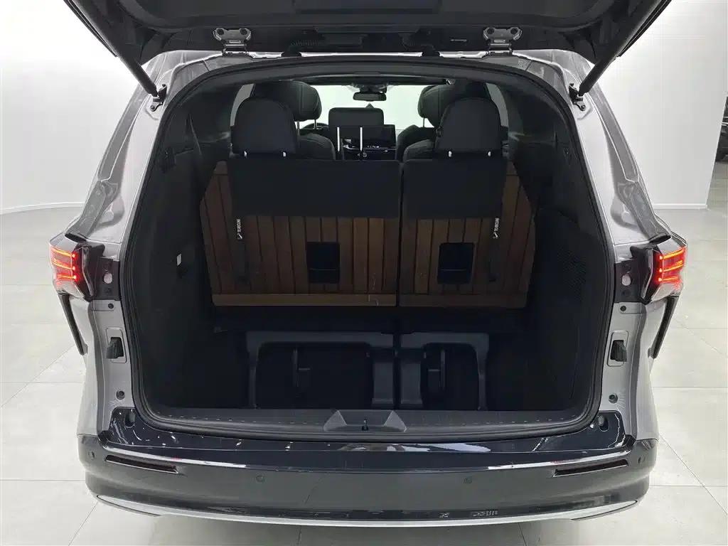 2021 Sienna 2.5L Hybrid Supreme Edition — миниатюра 29