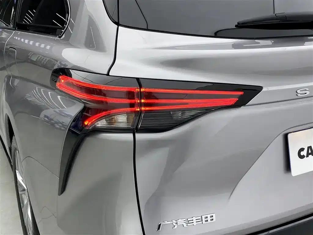 2021 Sienna 2.5L Hybrid Supreme Edition — миниатюра 33
