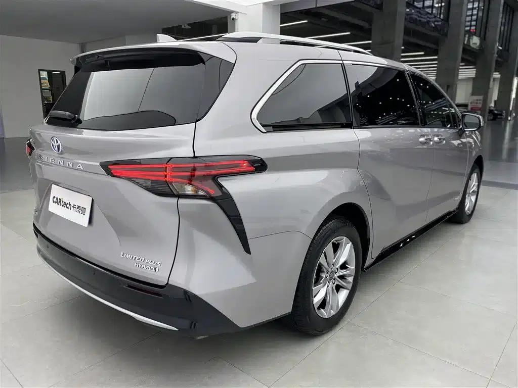 2021 Sienna 2.5L Hybrid Supreme Edition — миниатюра 34
