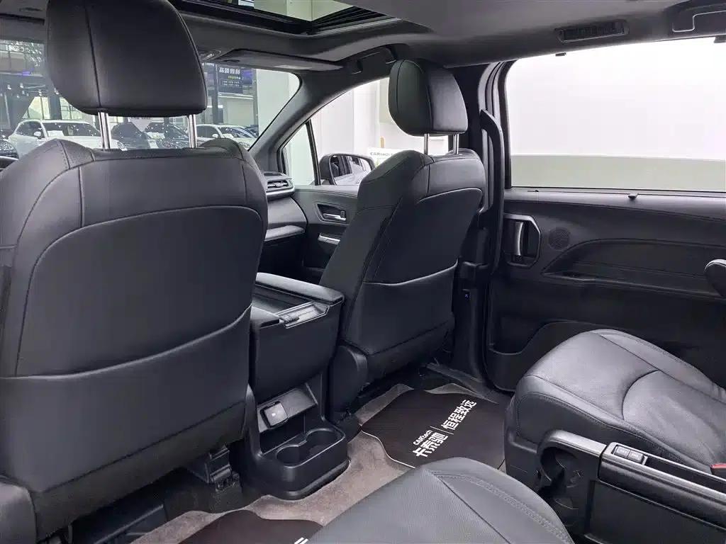 2021 Sienna 2.5L Hybrid Supreme Edition — миниатюра 7