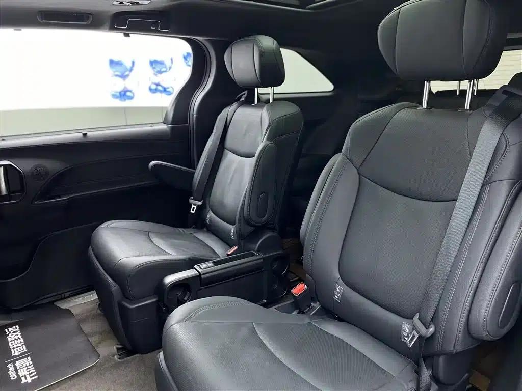 2021 Sienna 2.5L Hybrid Supreme Edition — миниатюра 8