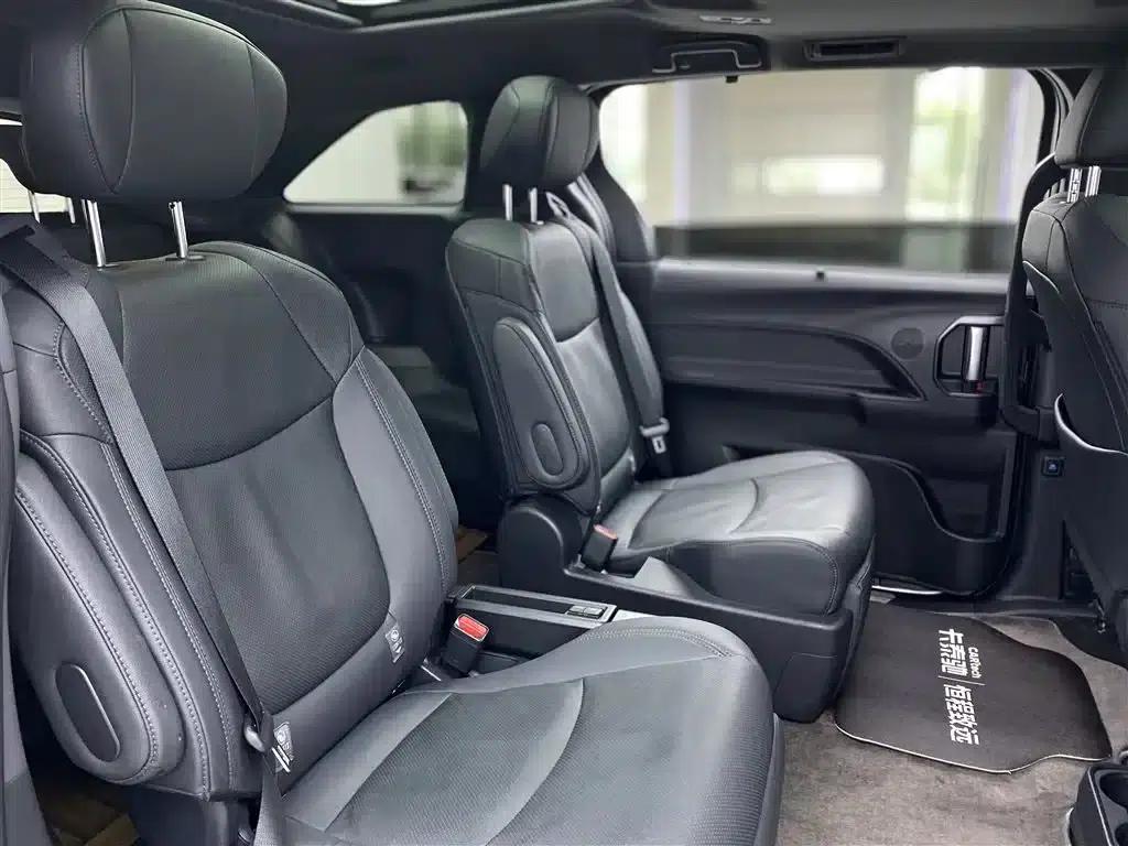 2021 Sienna 2.5L Hybrid Supreme Edition — миниатюра 10