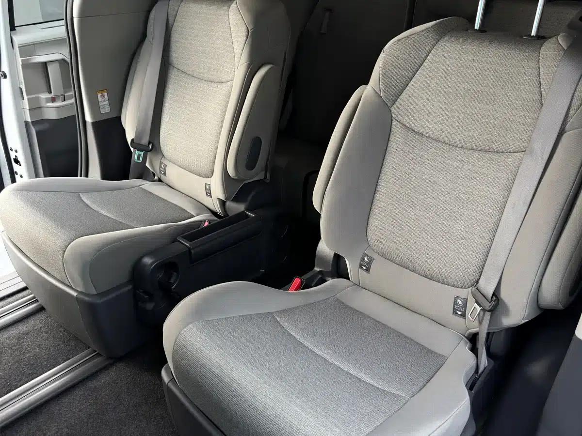 2023 Sienna 2.5L Hybrid Comfort Edition — миниатюра 23