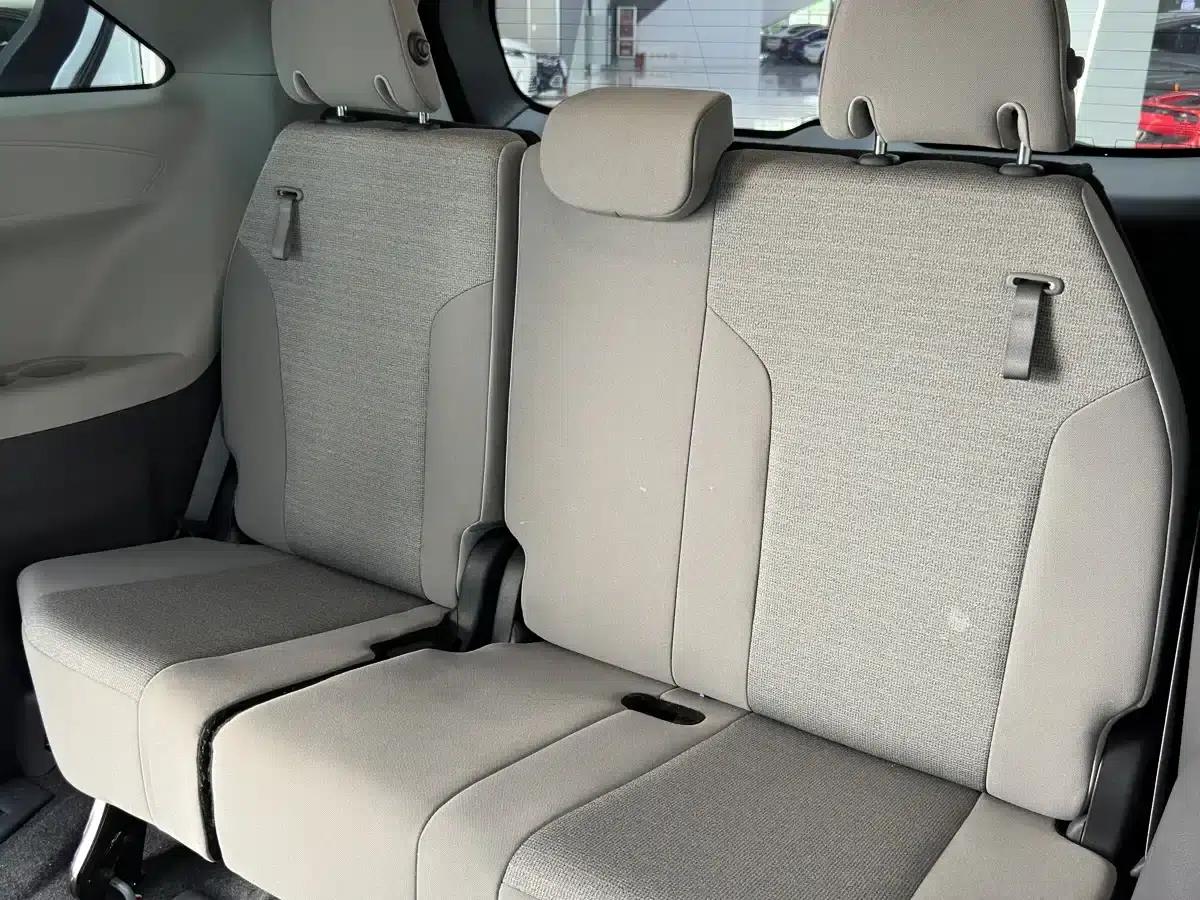 2023 Sienna 2.5L Hybrid Comfort Edition — миниатюра 25