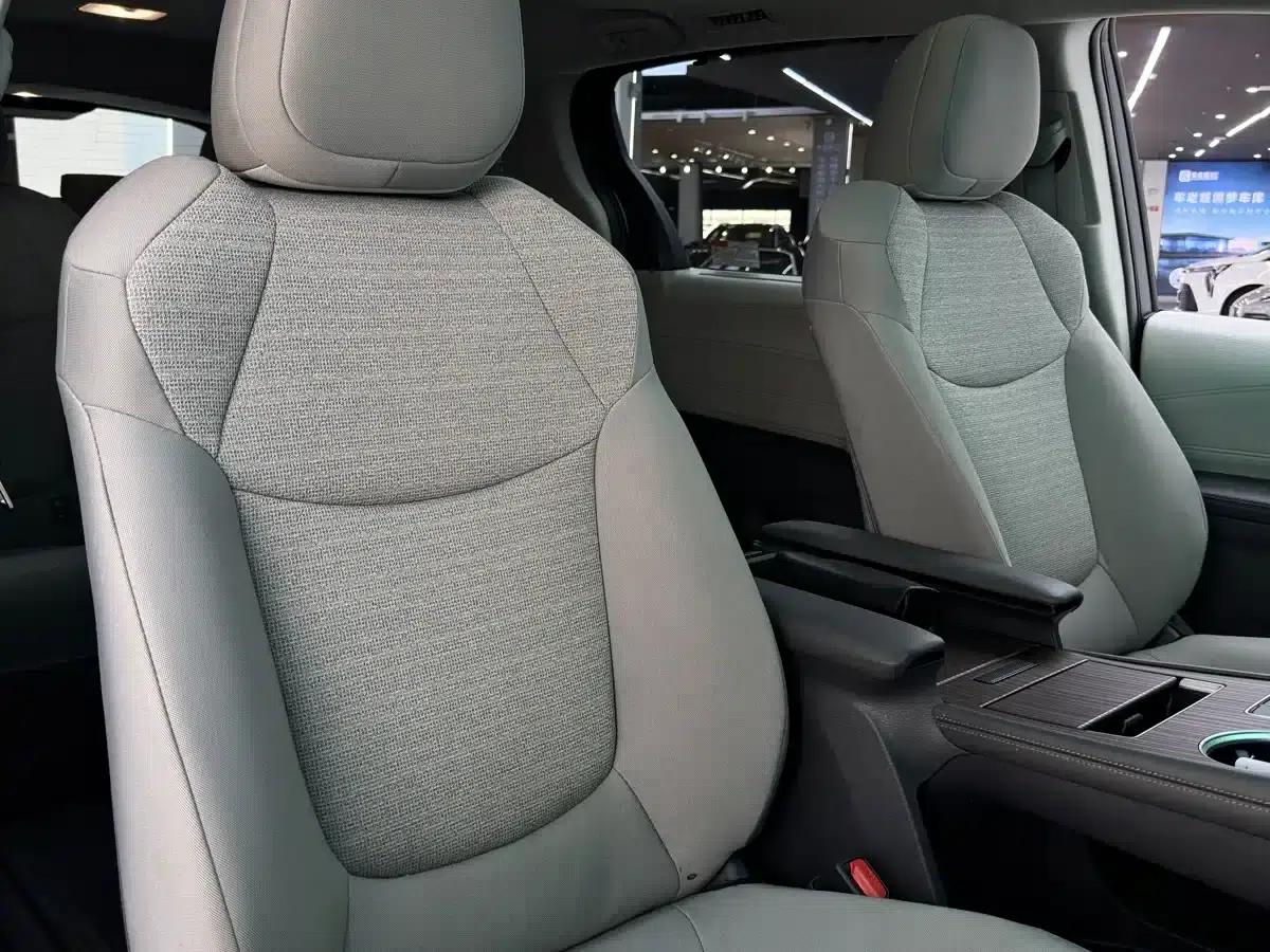 2023 Sienna 2.5L Hybrid Comfort Edition — миниатюра 10