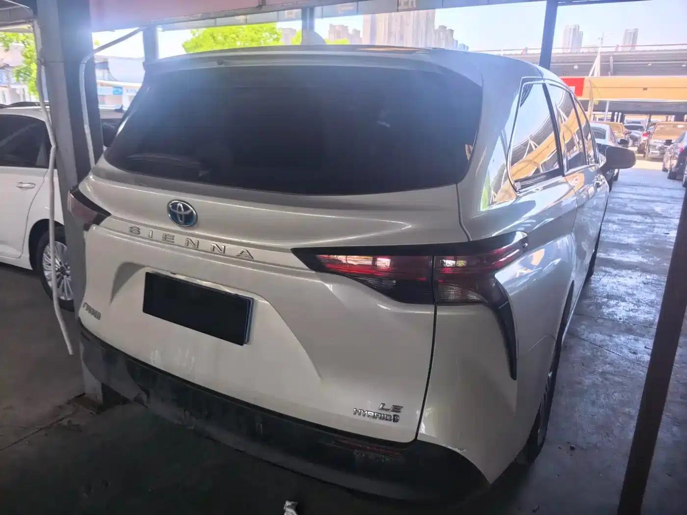 2021 Sienna 2.5L Hybrid Luxury Edition — миниатюра 11