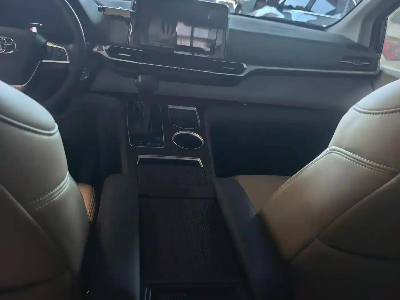 2021 Sienna 2.5L Hybrid Luxury Edition — миниатюра 10