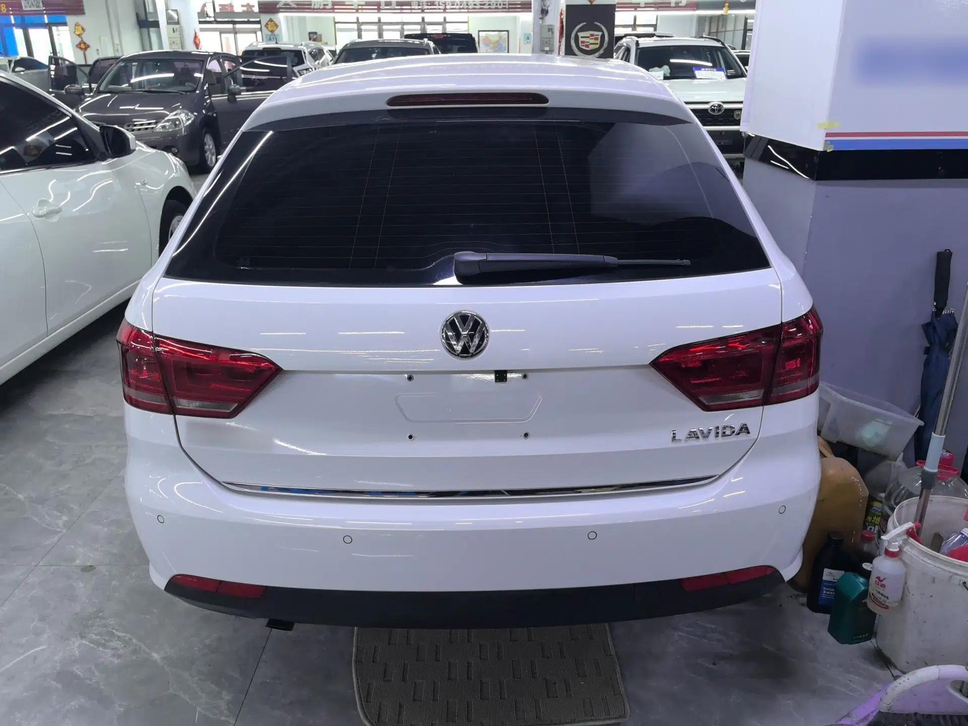 Volkswagen Gran Lavida 2013 1.6L Automatic Comfort Model — миниатюра 4