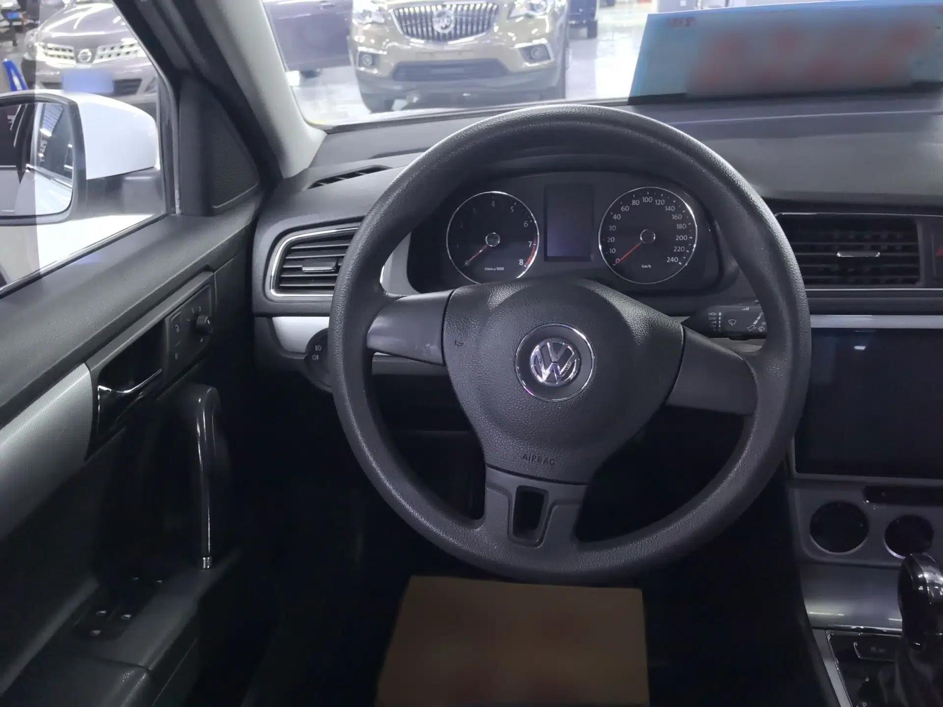 Volkswagen Gran Lavida 2013 1.6L Automatic Comfort Model — миниатюра 7