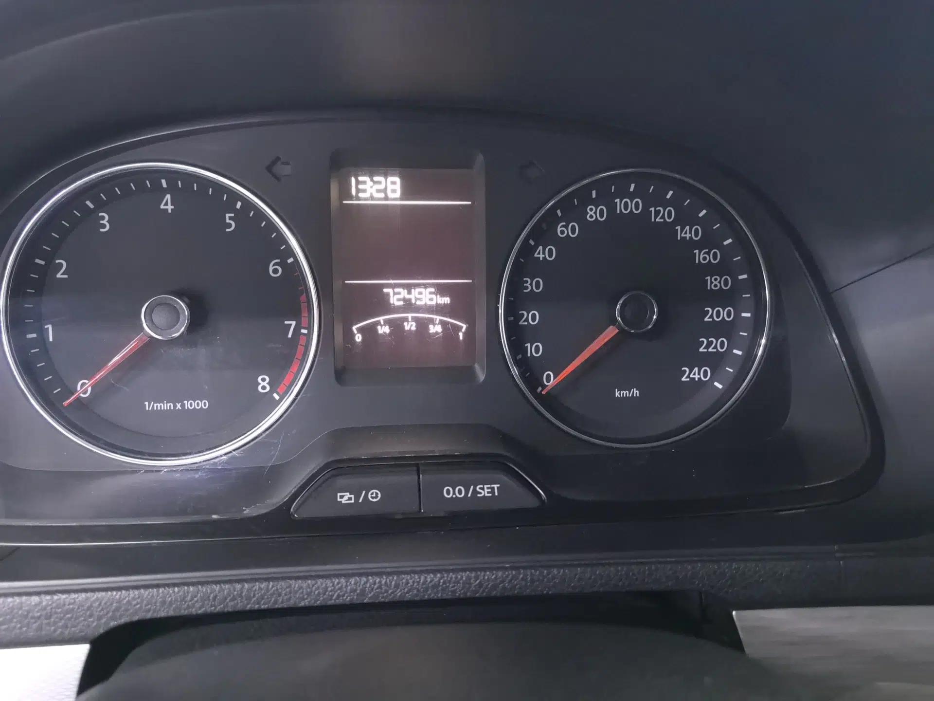 Volkswagen Gran Lavida 2013 1.6L Automatic Comfort Model — миниатюра 8