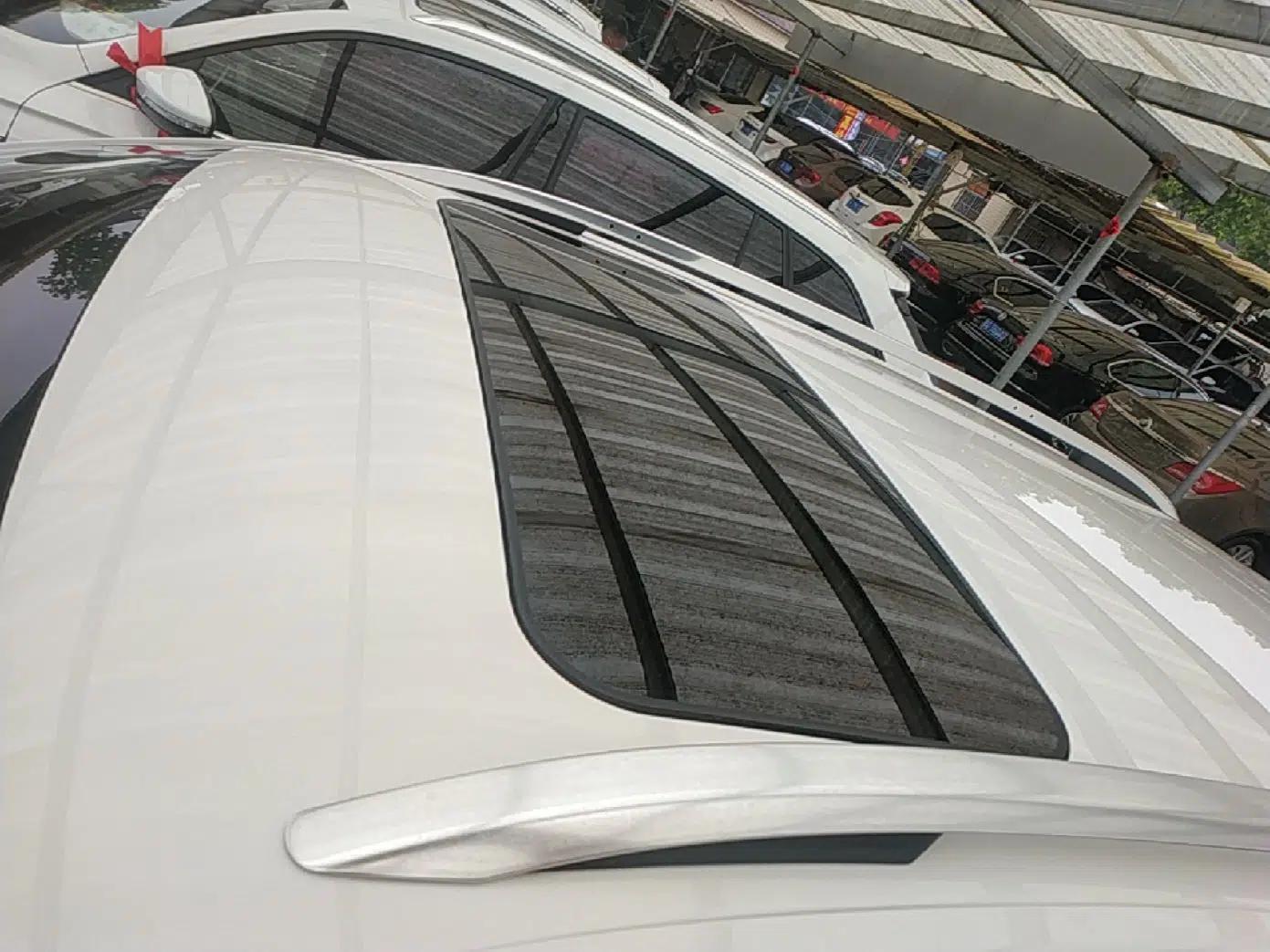 Volkswagen Gran Lavida 2015 1.6L Automatic Comfort Edition — миниатюра 11