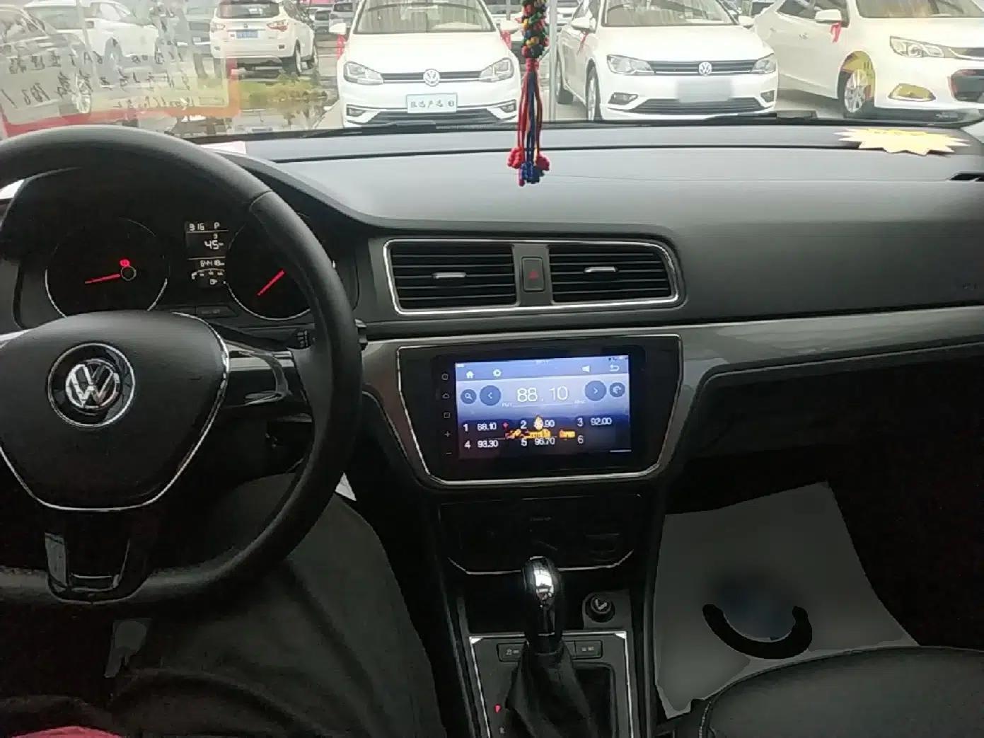 Volkswagen Gran Lavida 2015 1.6L Automatic Comfort Edition — миниатюра 13