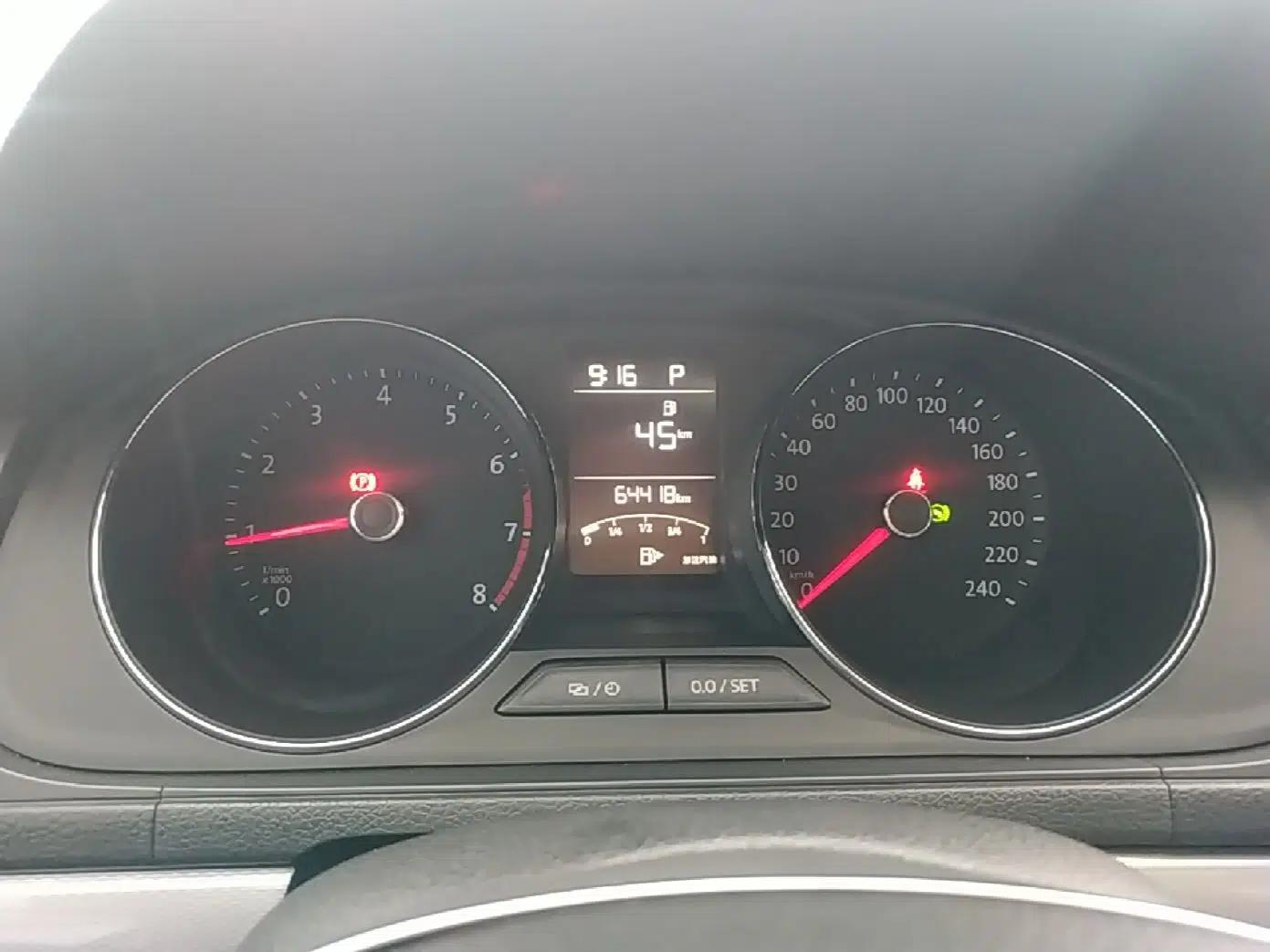 Volkswagen Gran Lavida 2015 1.6L Automatic Comfort Edition — миниатюра 15