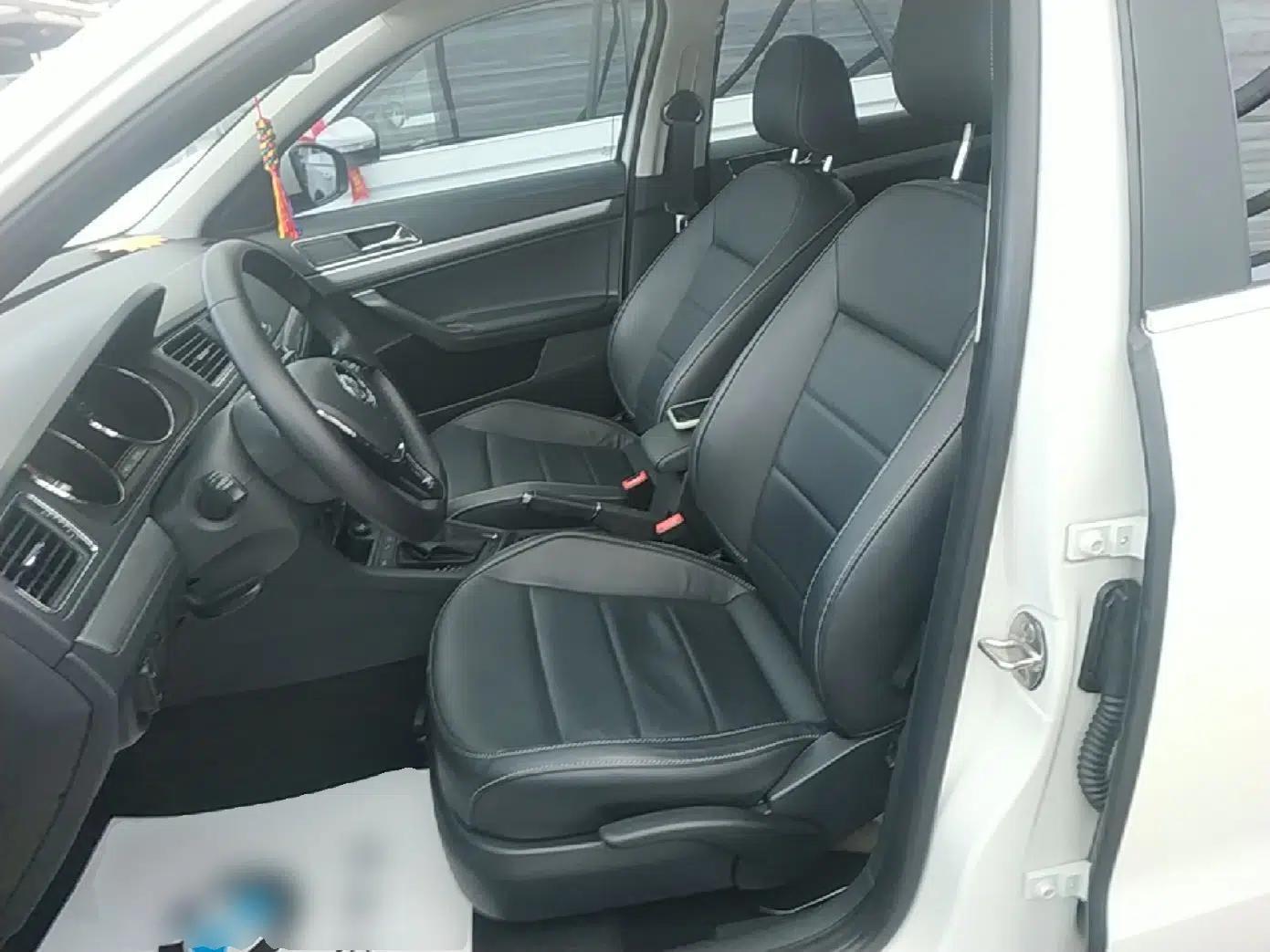 Volkswagen Gran Lavida 2015 1.6L Automatic Comfort Edition — миниатюра 18