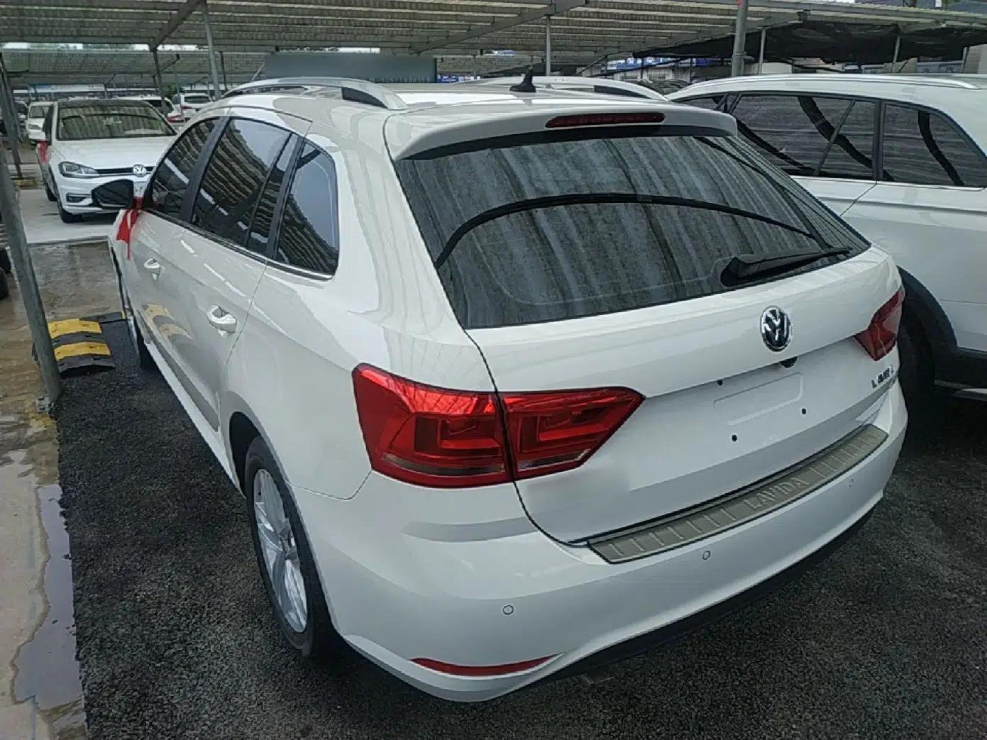 Volkswagen Gran Lavida 2015 1.6L Automatic Comfort Edition — миниатюра 4