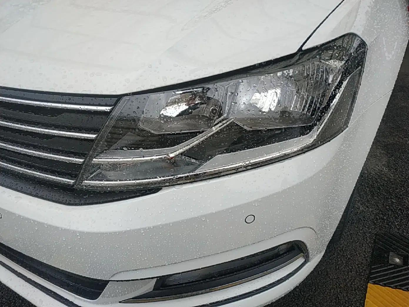 Volkswagen Gran Lavida 2015 1.6L Automatic Comfort Edition — миниатюра 9