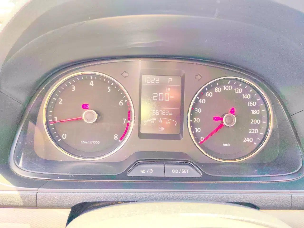 Volkswagen Gran Lavida 2013 1.6L Automatic Comfort Model — миниатюра 12