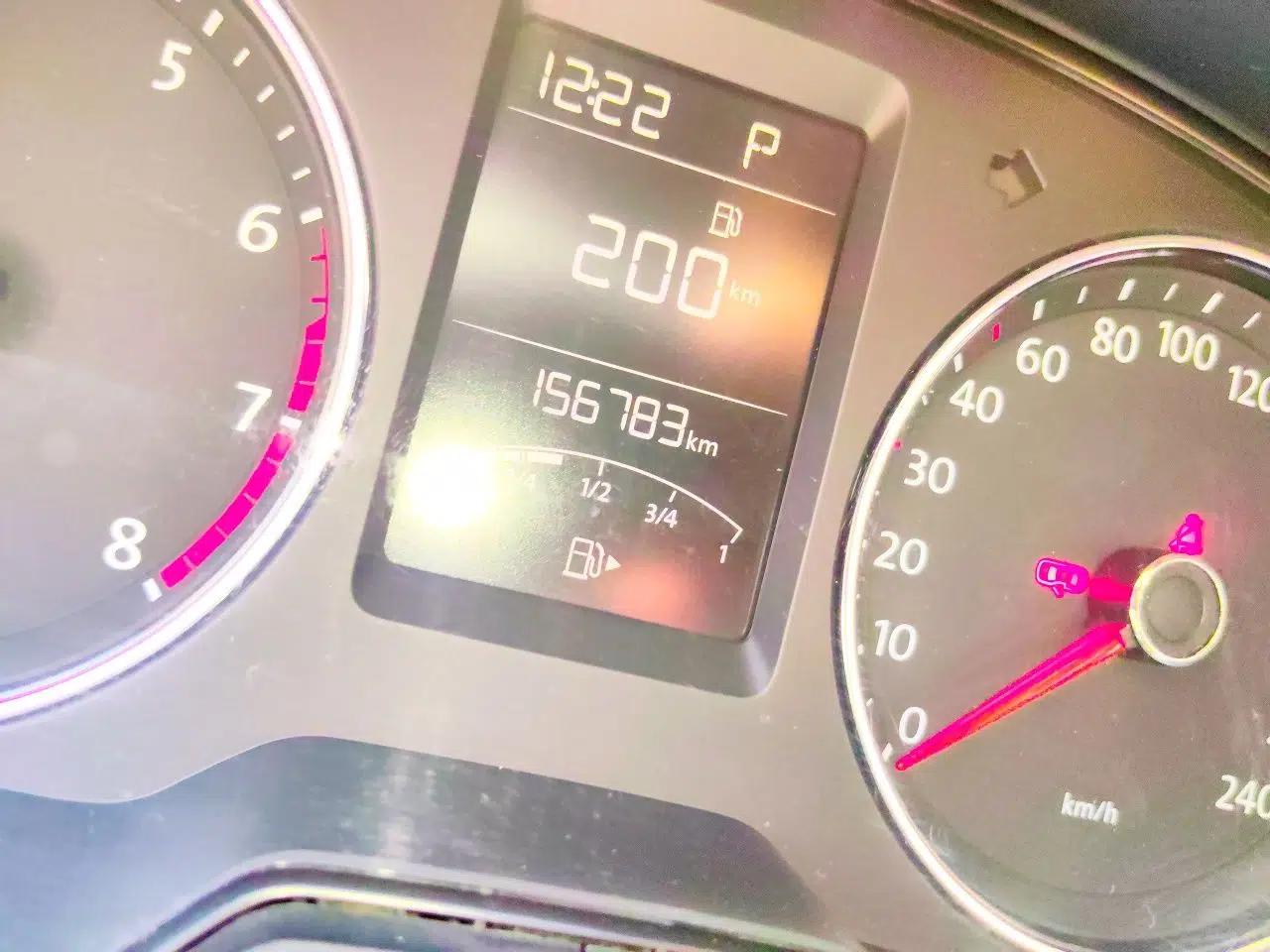 Volkswagen Gran Lavida 2013 1.6L Automatic Comfort Model — миниатюра 13