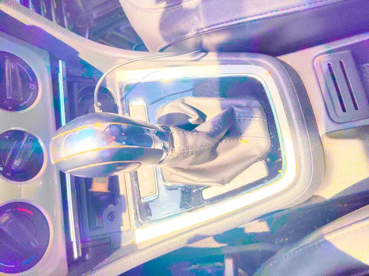 Volkswagen Gran Lavida 2013 1.6L Automatic Comfort Model — миниатюра 15