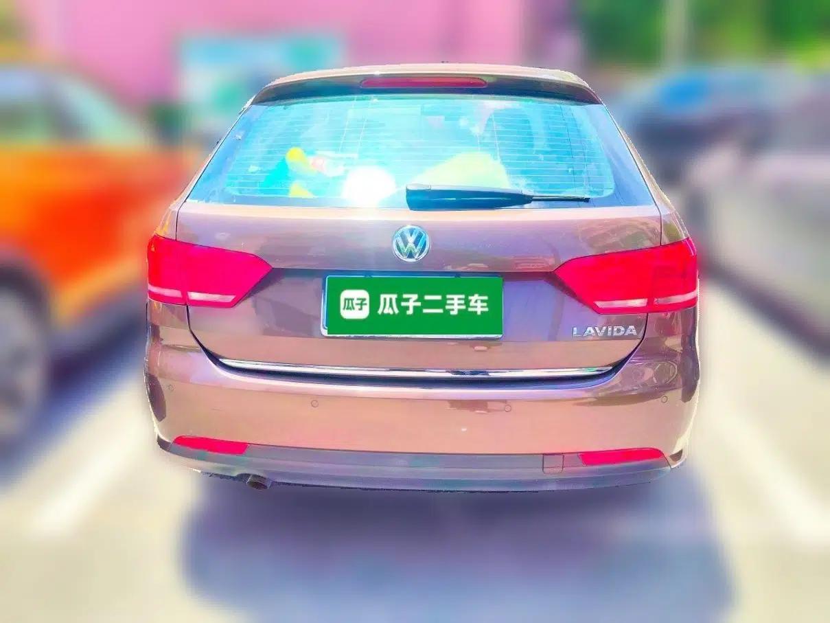 Volkswagen Gran Lavida 2013 1.6L Automatic Comfort Model — миниатюра 5
