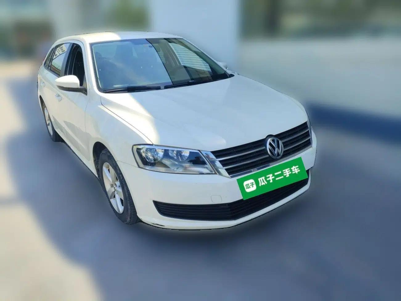 Volkswagen Gran Lavida 2013 1.6L Automatic Fashion Model — миниатюра 3