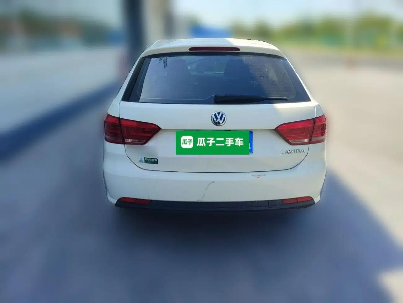 Volkswagen Gran Lavida 2013 1.6L Automatic Fashion Model — миниатюра 5