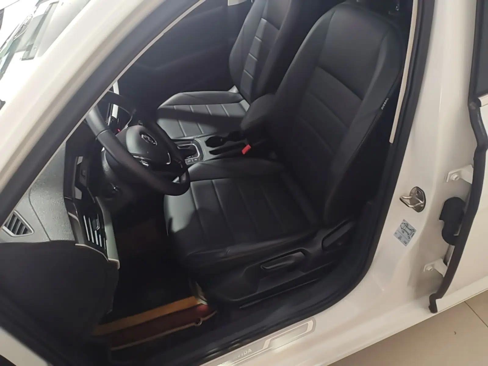 Volkswagen Lavida Pure Electric 2019 Enjoyment Edition — миниатюра 18