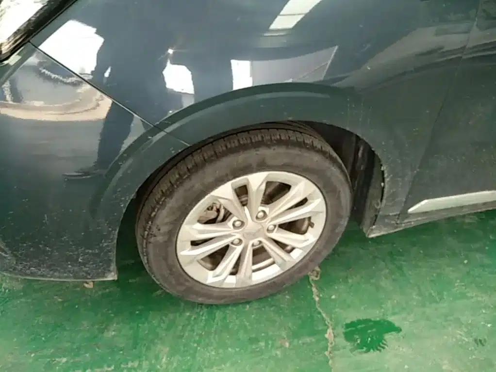 Wuling Jiachen 2022 1.5T CVT Smart Luxury Edition — миниатюра 23