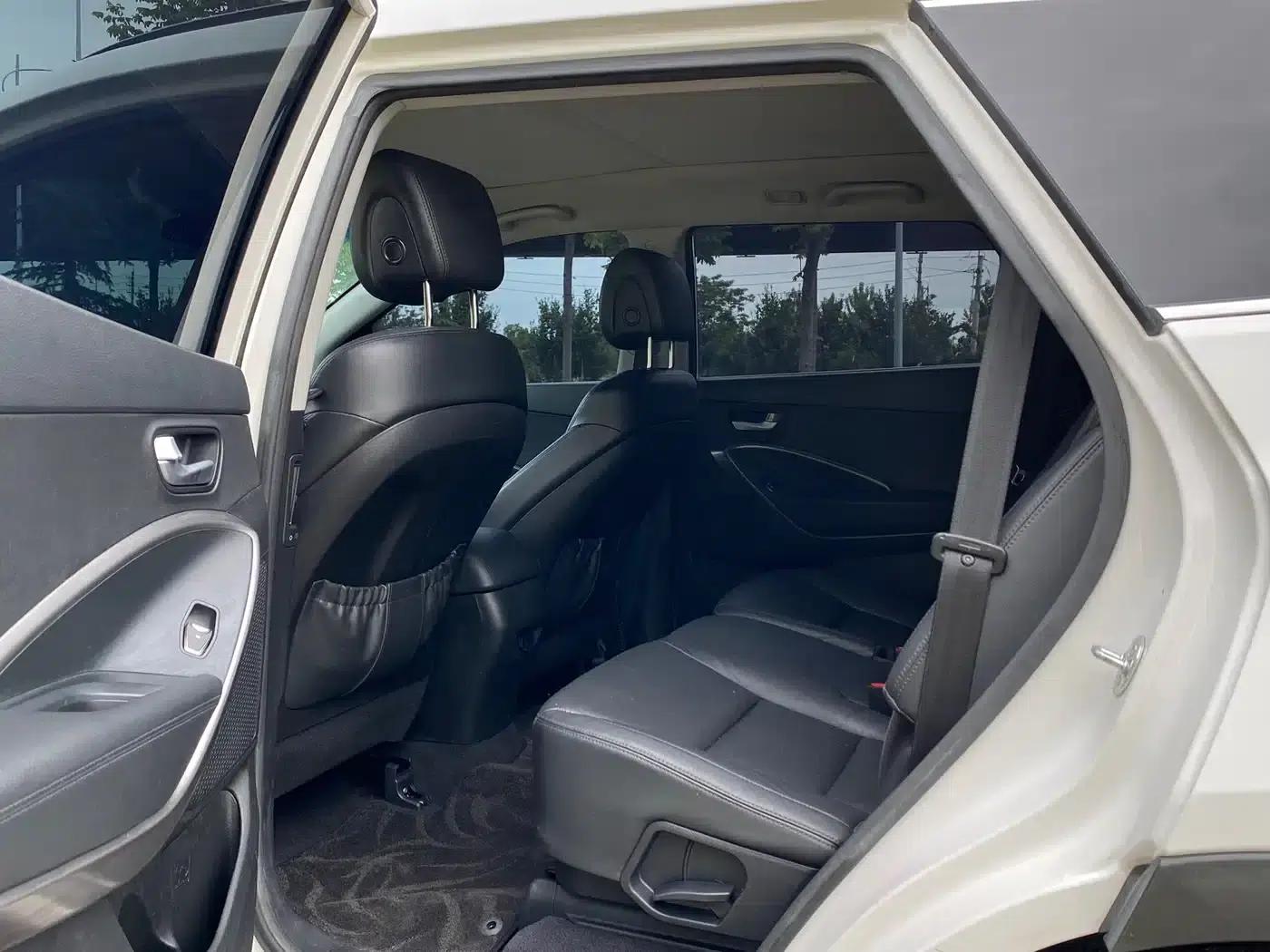 Geely Grand Hyatt 2013 3.0L 7-seater 4WD Comfort Edition — миниатюра 4