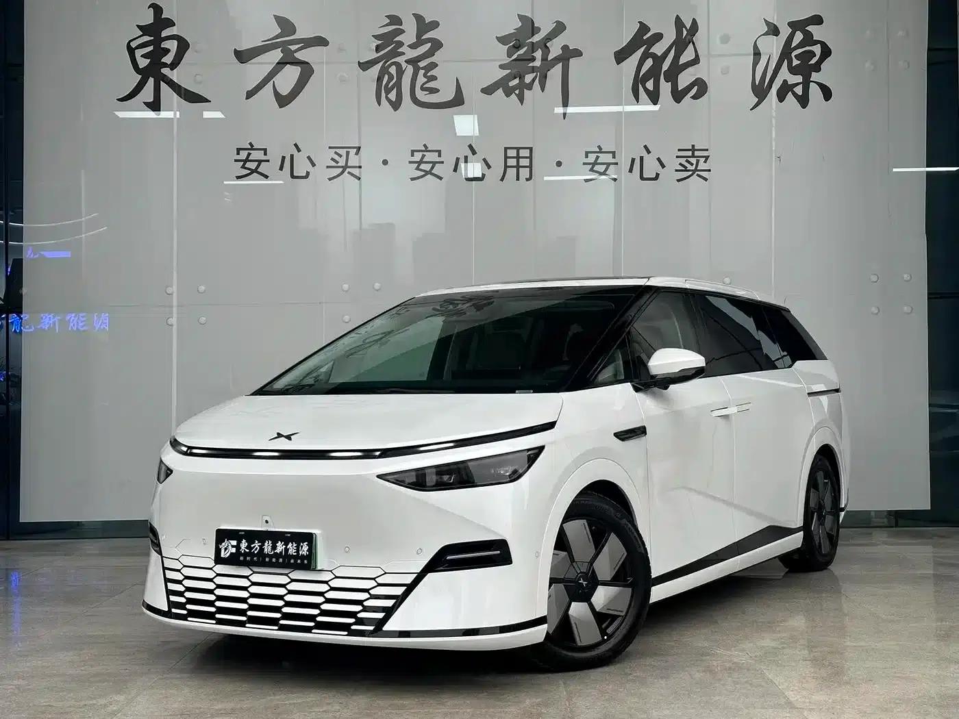 XPeng X9 2024 Model: 702kWh Ultra-Long Range (Max) — миниатюра 1