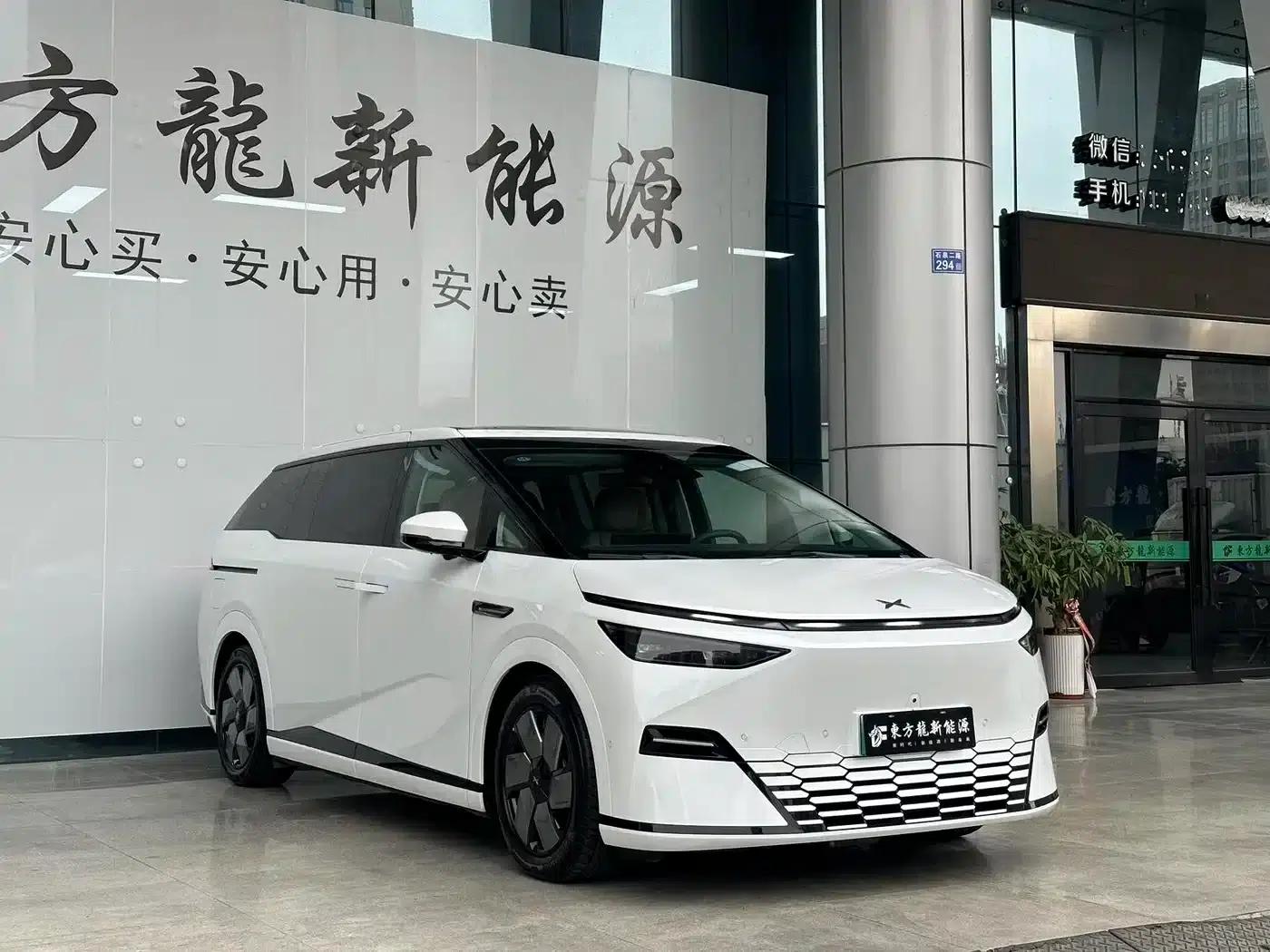 XPeng X9 2024 Model: 702kWh Ultra-Long Range (Max) — миниатюра 3