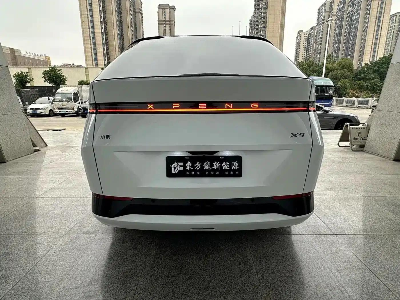 XPeng X9 2024 Model: 702kWh Ultra-Long Range (Max) — миниатюра 5